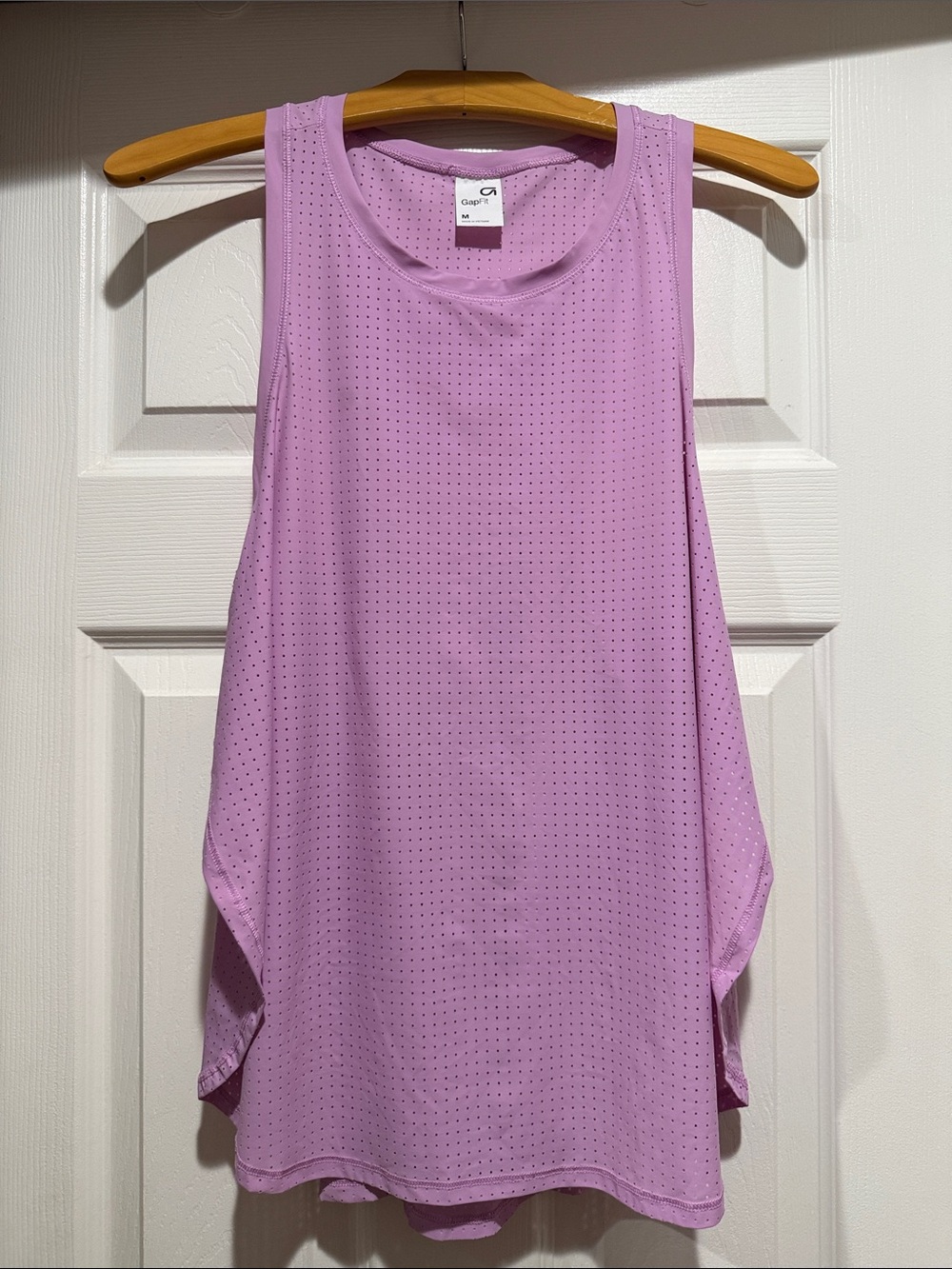 GAP Fit- Lilac Mesh Performance Tank Top